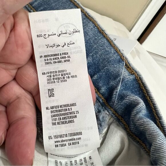 Abercrombie and Fitch The 90s Straight Ultra High Rise Destroyed NWT - Picture 12 of 14